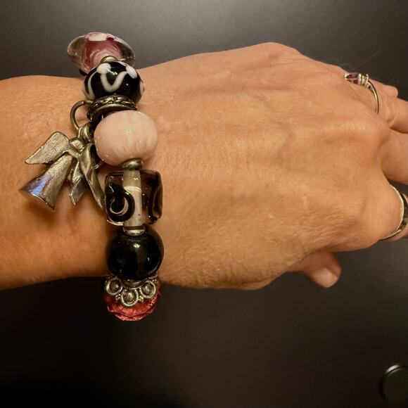 4 for $20 Sale Pink & Black Glass Bead Charm Breast Cancer Stretch Bracelet - Picture 6 of 6